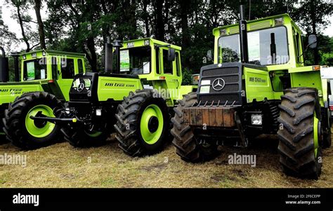 Unimog Motor Hi Res Stock Photography And Images Alamy