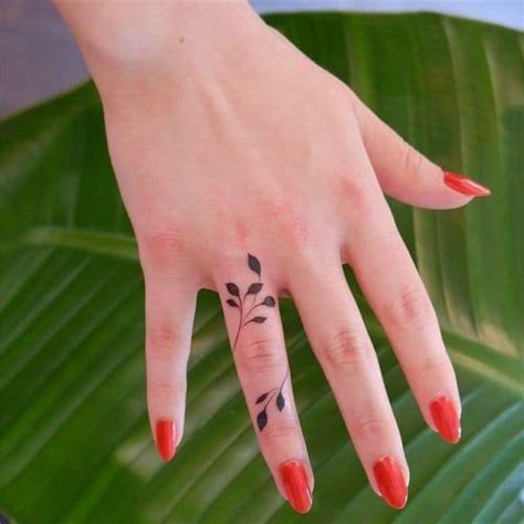 Dise Os Hermosos De Tatuajes En Manos Para Mujeres