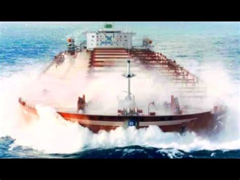 Top Largest Bulk Carrier Ships In Horrible Waves At Storm Youtube