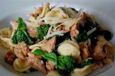 Broccoli Rabe Sausage Pasta Recipe Giada - Broccoli Walls