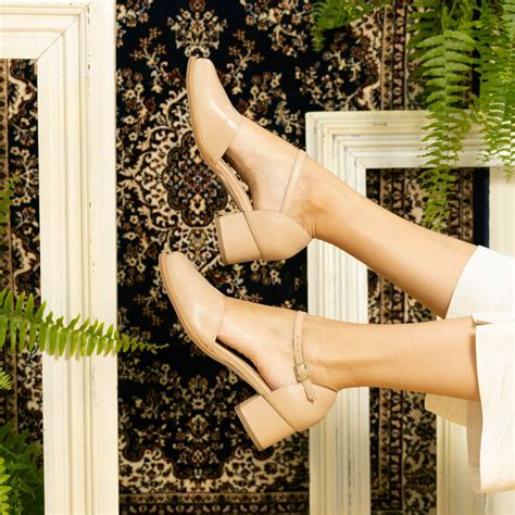 Sapato Boneca Nude EQUILÍBRIO Sapato Retro