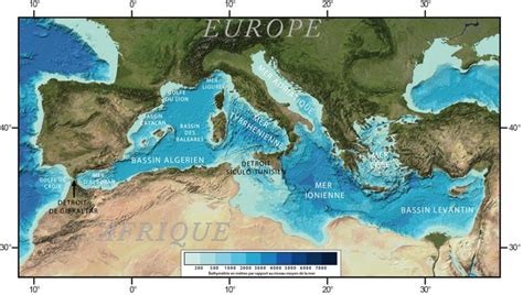 Carte géomorphologique de la Mer Méditerranée Fond de carte et