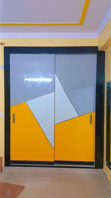 Plywood Door Modular Wardrobe Without Mirror At Rs Sq Ft In Bhiwani