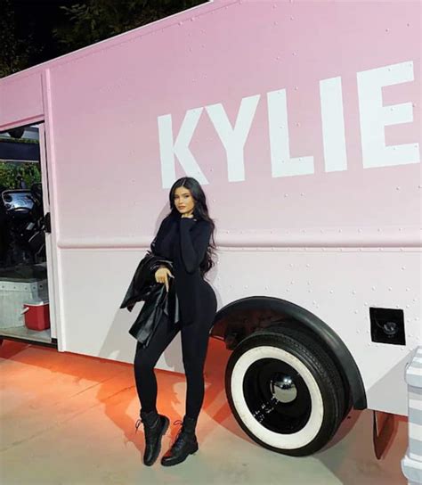 Kylie Jenner Is Worlds Youngest Self Made Billionaire