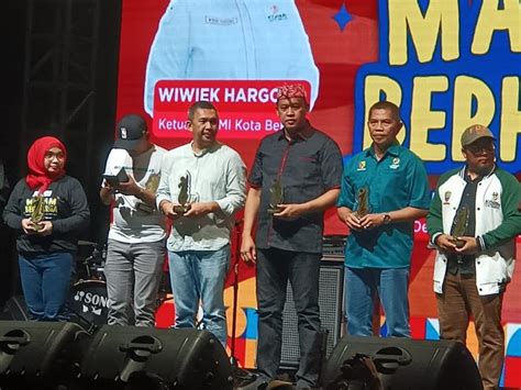 Jurnal Metro Analisa Jadi Fakta Mendapat Best Creative Kormi Jabar