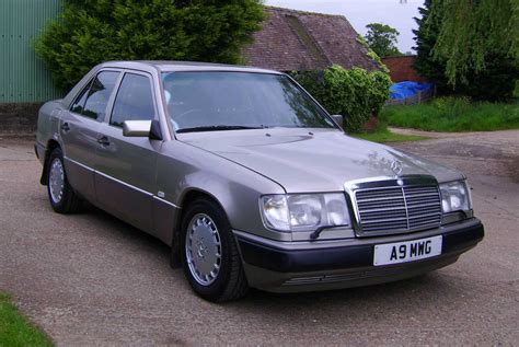 Mercedes-Benz 200 (W124) 200 E (122 Hp)