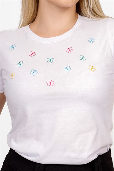 T SHIRT BORBOLETAS COLORIDAS BORDADO BRANCO Atacado Tshirt Use