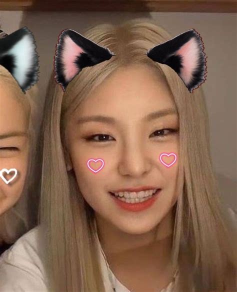 Itzy Matching Icons Celebrity Pictures Itzy Couples Icons