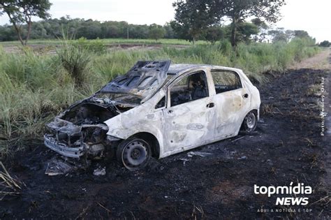 Carro Fica Destru Do Ap S Ser Consumido Por Fogo Na Ms Portal Top