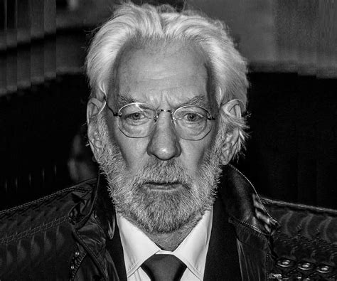 Donald Sutherland Biography - Facts, Childhood, Family Life & Achievements