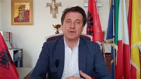 Kryetari i Bashkisë në Piana Dei Albanesi Itali fton shqiptarët në