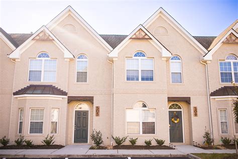oaks village townhomes  virginia beach
