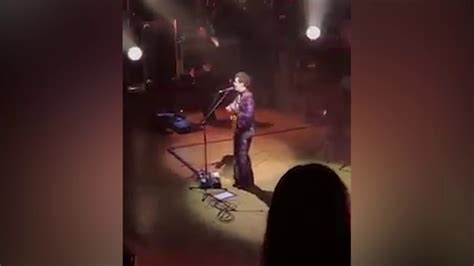 Harry Styles Performing Stockholm Syndrome At Toronto Youtube