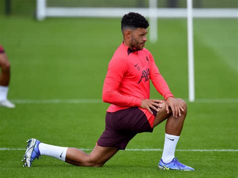 Liverpool Ace Oxlade Chamberlain Backed To Complete Perfect Move