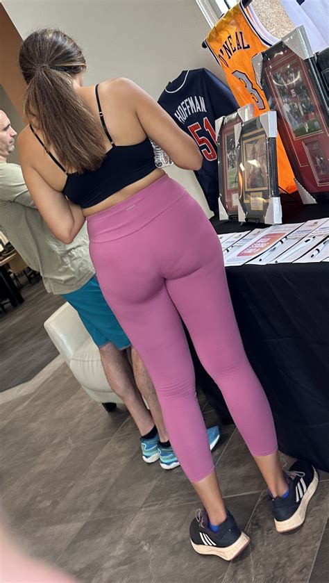 Gorgeous Pawg Milf In Pink Leggings Spandex Leggings Yoga Pants Forum