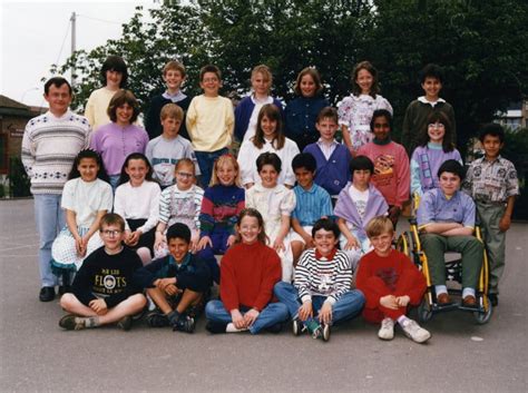 Photo De Classe Cm2 De 1991 Ecole Leo Lagrange Armentieres Copains