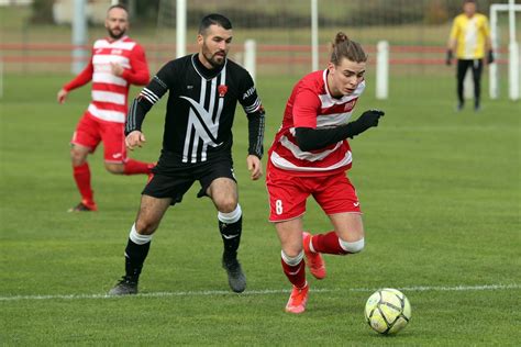 Départemental 2 poule B des buts à la pelle matches fous à Jarnac