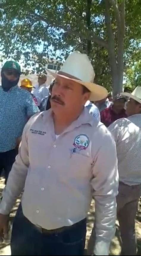 Agricultores sinaloenses toman las instalaciones de PEMEX en Culiacán