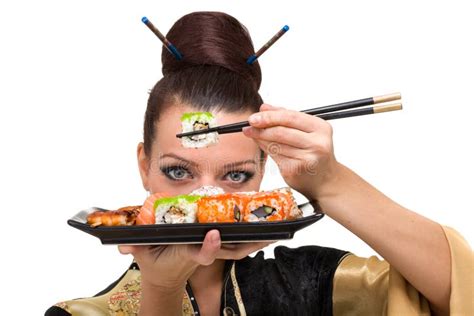 Femme Avec Des Sushi Photo Stock Image Du Poissons Asiatique 12037084