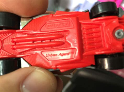 MIS COCHES DE ESCALA DE 1 60 URBAN AGENT HOT WHEELS