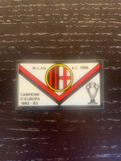 FIGURINA STICKER SCUDETTO BADGE MILAN COPPA CAMPIONI CALCIATORI PANINI