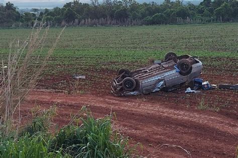 Polícia identifica mulher que morreu em capotamento na BR 060 Portal