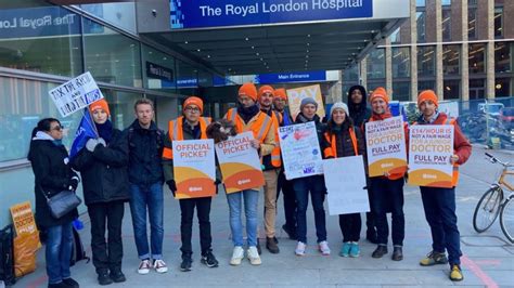 Junior Doctors In England Intensify Protests Demanding Pay Restoration