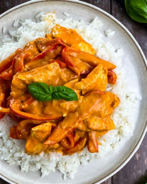 H Hnchen Geschnetzeltes Mit Paprika Sahne Sauce