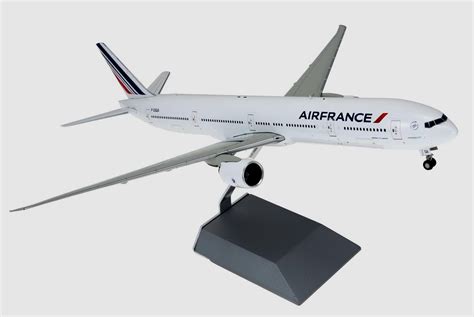 Maquette AIR FRANCE BOEING 777 300ER au 1 200 en Métal Capachat