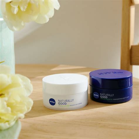 Buy NIVEA Naturally Good Regenerating Face Moisturiser Night 50ml ...