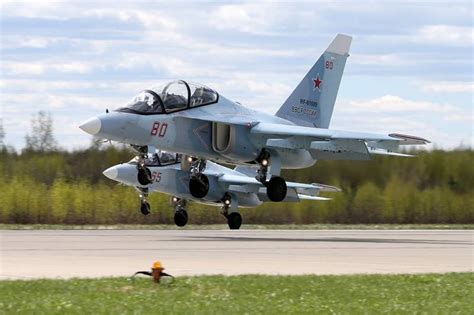 Летчики-испытатели установили несколько мировых рекордов на ЯК-130