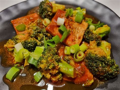 Chinees Ge Nspireerde Schotel Met Tofoe En Broccoli Recepten