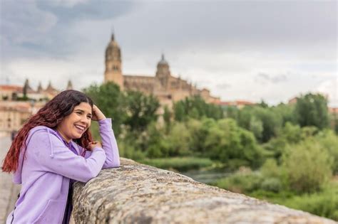 Premium Photo Latin Mid Woman Travel Doing Tourism In Salamanca Spain