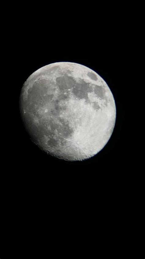 місяць таки красивий 🌙🌒