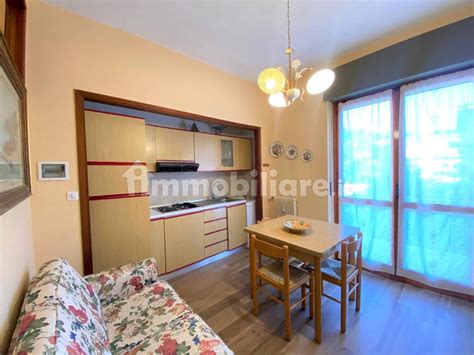 Vendita Appartamento Diano Marina Bilocale In Via Rovere 29 Buono