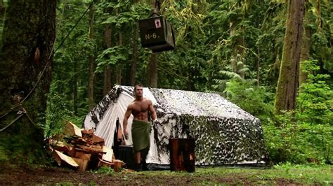 AusCAPS Shawn Roberts Nude In Dark Skies