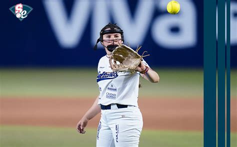 Yanina Treviño es firmada en Liga de Softbol de Texas Séptima Entrada