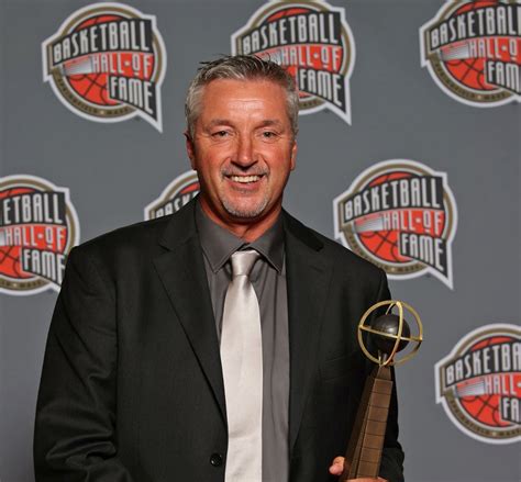 NBA-Тони Кукоч во "халата на славните"! - МК Вести