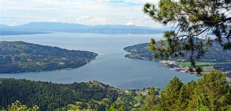 The Beauty of Lake Toba Which is a Caldera Lake Comes from an Ancient ...