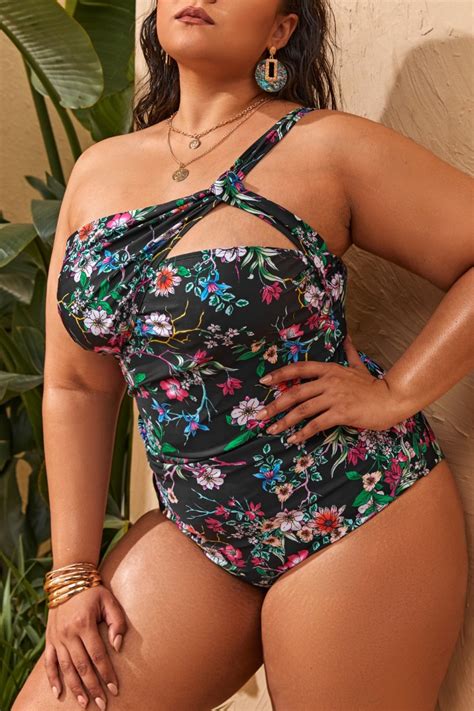 Wholesale Black Sexy Print Hollowed Out Backless One Shoulder Plus Size Swimwear With Paddings