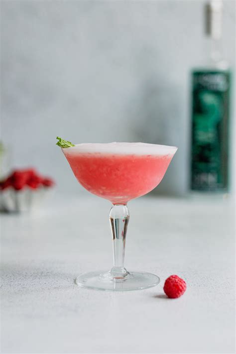 Raspberry Gin Fizz Cocktail Recipe Midwest Nice