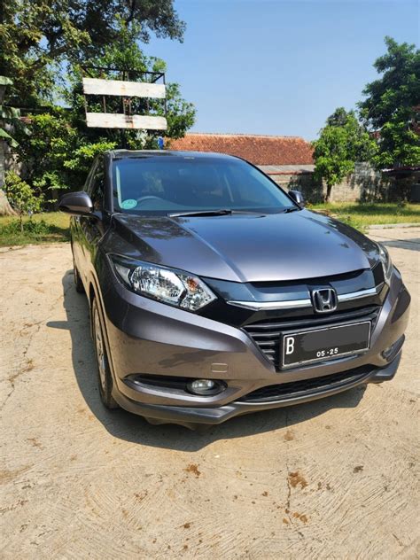 Honda Hrv E Cvt Abu Metalik On Carousell