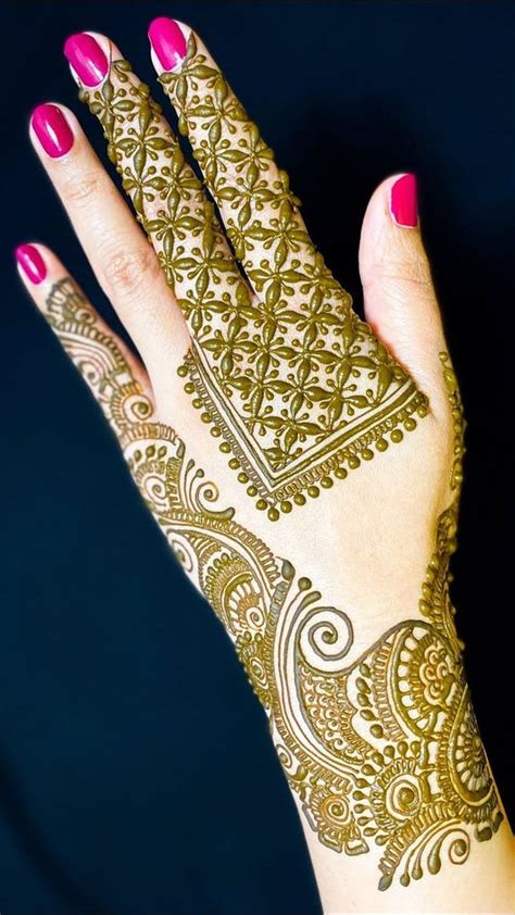 Easy Royal Finger Mehndi Design for Front, Back