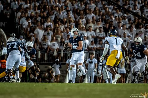 No 7 Penn State Defeats West Virginia 38 15 In Helmet Stripe Opener