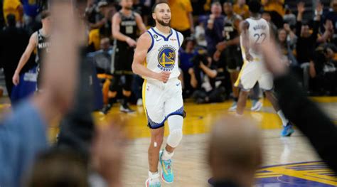 Stephen Curry Nearly Costs Warriors With Late Game Timeout Gaffe