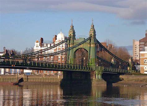 Hammersmith Bridge | Patrick Baty – Historical paint consultant