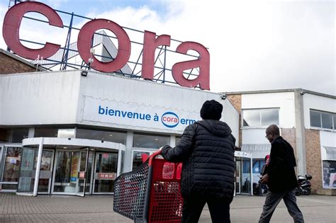 Carrefour rachète Cora et Match et affirme consolider son leadership