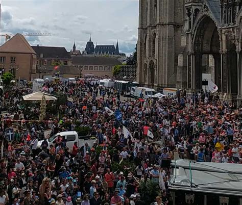 Retour sur la messe du 40ème pèlerinage Notre Dame de Chrétienté