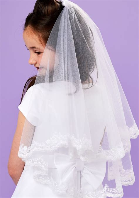 Classic Single Tier Veil With Lace Applique Edging Classic Girls Veil