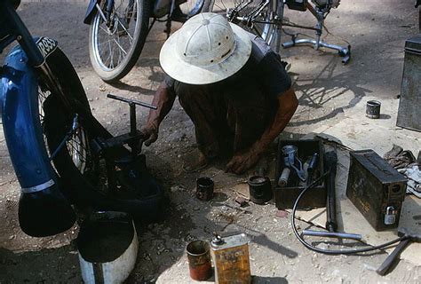 Saigon Motorcycle Repairman Manhhai Flickr